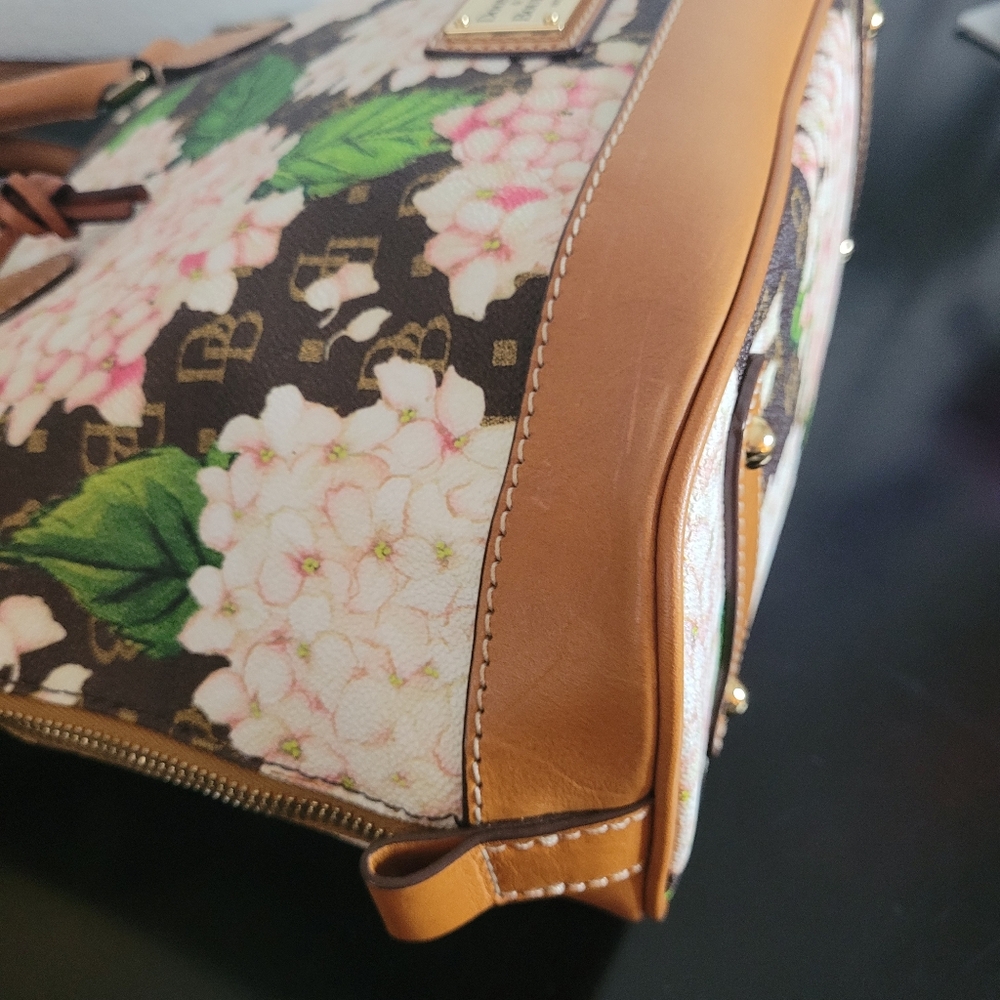Dooney & Bourke Hydrangea Monogram Bitsy Zip Zip Dome Satchel - Picture 12 of 16